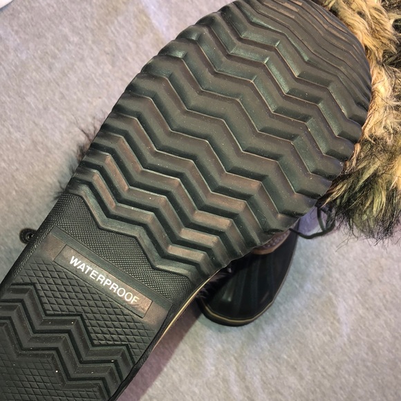 Sorel Joan of Arctic Waterproof Boots - Picture 6 of 10